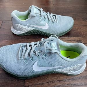 Nike Metcon 4 Size 8